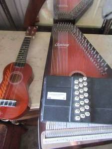 lot 7 image: Autoharp by Oscar Schmidt and a Hawaii Ukulele