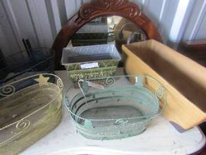 lot 72 image: Lot of metal christmas design decor baskets and hand made wicker baskets
