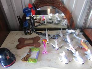 lot 56 image: WALT DISNEY fanbottle    3 mini baseball caps,     foamplastic airplanes