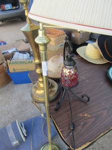 lot 112 image: Gold brass lampshade, gold table lamp no shade, black desk lamp with stain glass shade,