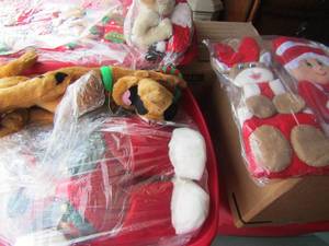 lot 22 image: CHRISTMAS  DECORATIONS  INCLUDES ANIMALS, STOCKINGS, SCOOBY DOO PLUS