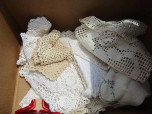 lot 163 image: Box of linens with floral designs