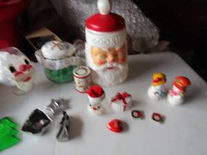 lot 184 image: Christmas lot including cookie jars cookie cutters salt and pepper shakers, pot holders