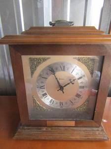 lot 231 image: BULOVA MANTLE CLOCK needs batteries  WORK AWARD FROM Cornelious Company 1982