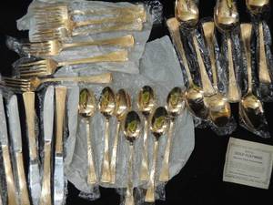 lot 250 image: ROYAL  24KT GOLD PLATED  FLATWARE - PATTERN FANFARE  24 PCS - 6 FORKSSOUP SPOONS KNIVES TEASPOONS