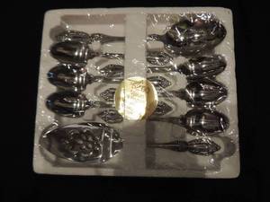 lot 252 image: HOMEWARD HOUSE - 6 TEASPOONS, SLOTTED SERVING SPOON  CAKE SERVER   -SEALED PACKAGE