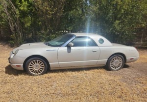 lot 150 image: 2005 50th Anniversary Thunderbird converitble