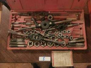 lot 8 image: Craftsman tap and die set - standard