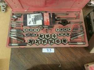 lot 25 image: Craftsman tap and die set - metric