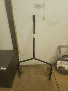 lot 39 image: Omega 300lbs tire cart