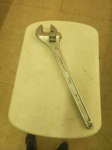 lot 46 image: Truecraft 24 adjustable wrench