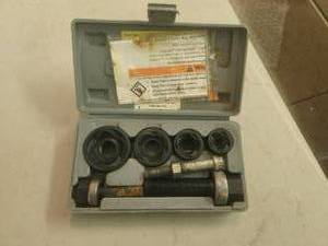 lot 49 image: Punch set -