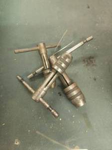 lot 78 image: Selection of 3 handheld T-handle tap wrenches