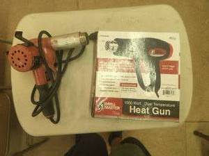 lot 81 image: Selection of 2 heat guns
