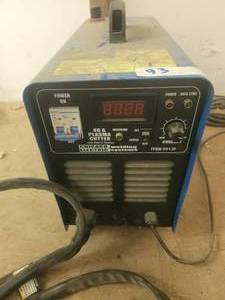 lot 93 image: Chicago Electric 40A plasma cutter