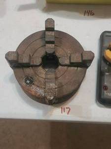 lot 117 image: HUA PAI 8 4 jaw chuck