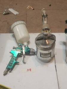 lot 118 image: Selection of 2 air spray guns