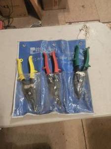 lot 124 image: Tin Snip Set