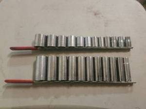 lot 136 image: Set of 12 drive standard Craftsman sockets