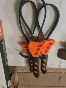 lot 137 image: Multi-use adjustable rubber belt wrenches
