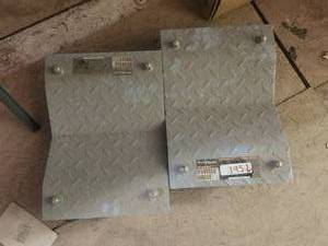 lot 145 image: Selection of 2 - 1500 Lb capacity vehicle dollies