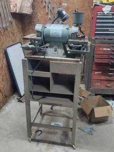 lot 148 image: Tool Grinder - 6 - 12hp on stand