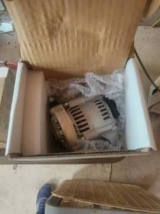 lot 165 image: Mini alternator - SBC 8162 12180SE