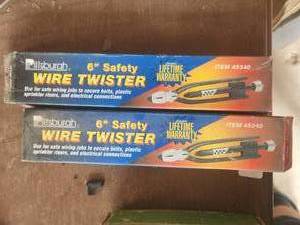 lot 167 image: Selection of 2 6 safety wire twisters