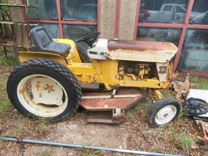 lot 191 image: Cub Lo-Boy 154 tractor with belly mower - runs