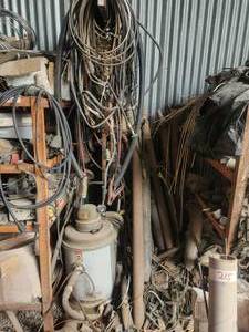 lot 217 image: Mixed lot of items, cables, chains, bits, drive shafts