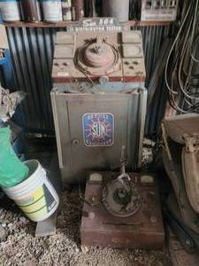 lot 220 image: Vintage Sun 504 Distributor equipment
