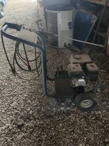 lot 223 image: 6.5 HP pressure washer
