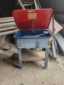 lot 230 image: Parts washer
