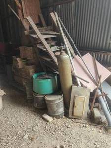 lot 231 image: Mixed lot of items