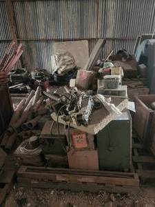 lot 237 image: Mixed pallets lot of items
