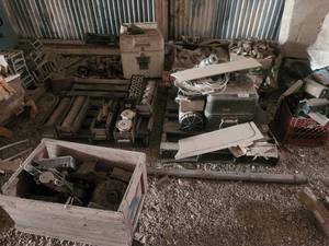 lot 239 image: Mixed pallet lots of items