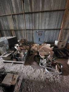 lot 241 image: Mixed pallet lots of items