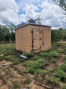 lot 318 image: Metal blast building