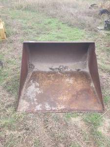 lot 350 image: Scoop built for forklift