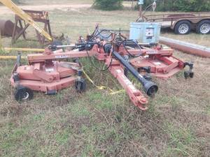 lot 346 image: Bush Hog TD-1100 - batwing finish mower