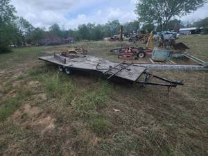 lot 343 image: Trailer was built to haul the Mini 500 around