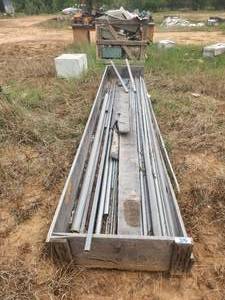 lot 370 image: Selection of metal tubing round and square - stainless, aluminum, etc