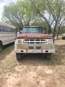 lot 368 image: 1967 Dodge 800 flatbed roll back truck - runs and drives
