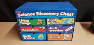 lot 27 image: Lakeshore Science Discovery Chest