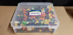 lot 29 image: Large Lot of Linking Cubes
