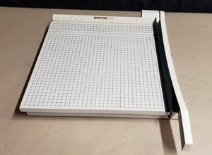 lot 41 image: Boston 2618 Paper Cutter