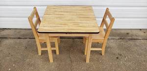 lot 59 image: Reynolds Wooden Classroom Kitchen Table w Laminate Top & 2 Chairs