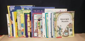 lot 82 image: Lot of 25 Big Books, Various Titles