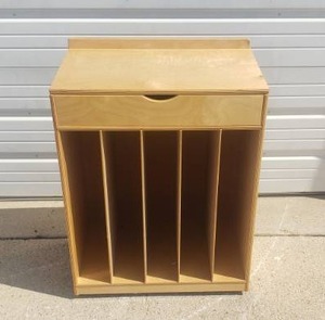 lot 75 image: Wooden 6 Compartment Storage Cabinet w Flip Top Easel Display & Whiteboard