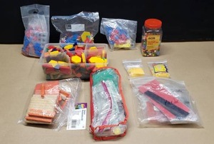 lot 143 image: Large Quantity of Math Manipulatives